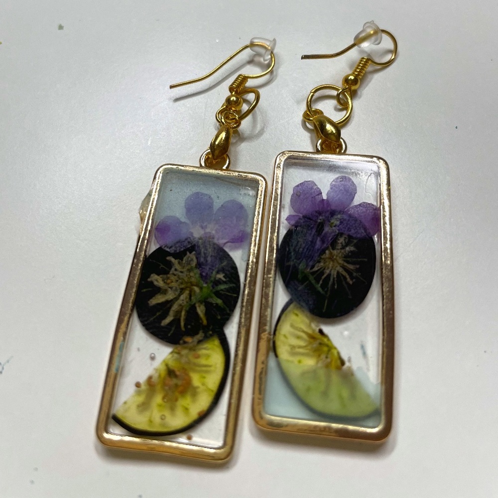 New collection Dry flowers resin earrings